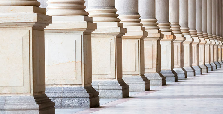 Columns - Law - Court