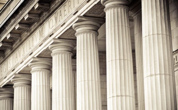 Revendications de brevets à portée excessive : Le droit canadien peut s’inspirer des principes qui sous-tendent les arrêts des Cours suprêmes des États-Unis et du Royaume Uni