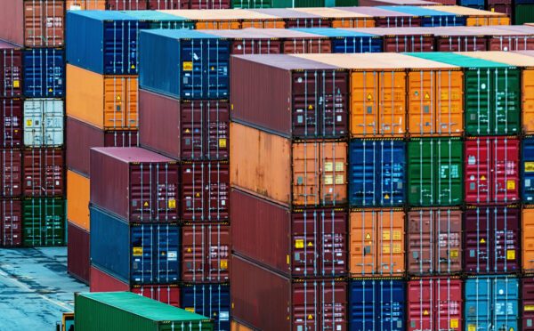 Un tribunal américain annule les tarifs douaniers imposés par le président Trump en vertu de l’IEEPA : conséquences pour le commerce entre le Canada et les États-Unis