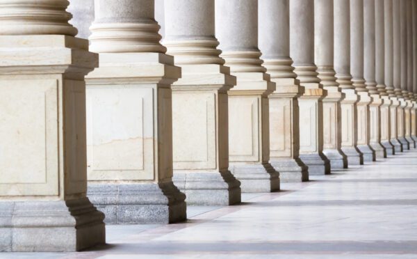 Ontario Court confirms continued vesting of stock options and RSUs not guaranteed for statutory notice period