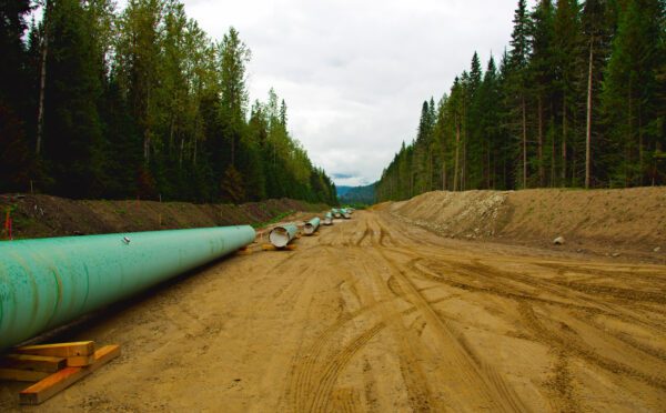 Canada and Alberta sign MOU that rolls back risk in Canadian energy and commits to broad new energy accord