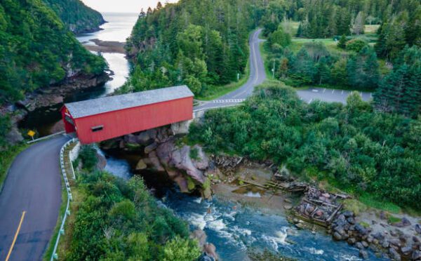 Aboriginal title and private property: divergent approaches in Cowichan and Wolastoqey