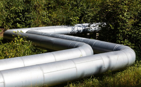 Canada and Alberta advance proposed West Coast oil pipeline through implementation agreement